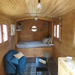 Tatil Evi La Roulotte Du Moulin De Palet *