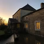 La Roulotte Du Moulin De Palet Tatil Evi