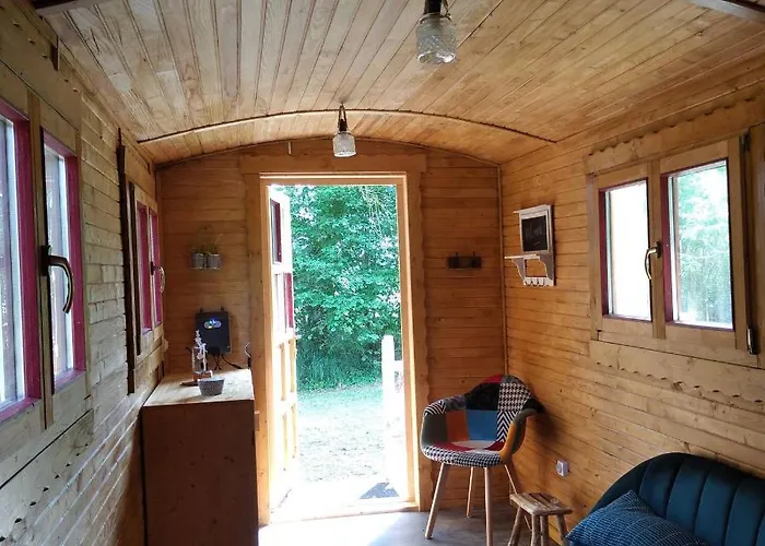 La Roulotte Du Moulin De Palet بيت للعطل Baugé